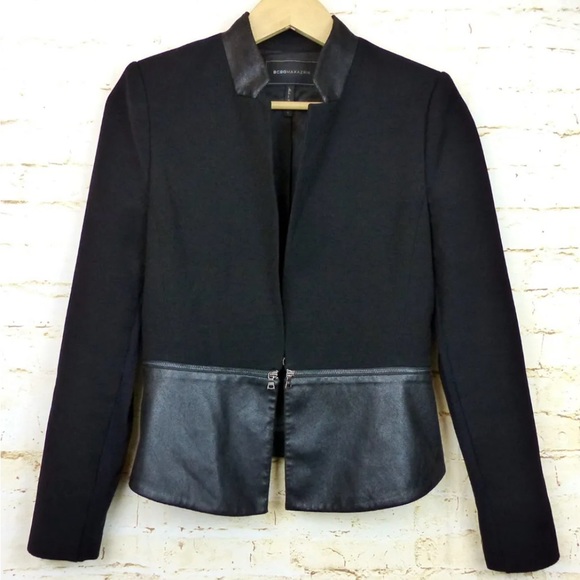 BCBG black faux/leather blazer
BCBGMaxAzriađź–¤ - Picture 10 of 10